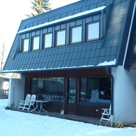 شقة Ferienhaus-kraft-schoener-urlaub-fuer-die-ganze-familie-mit-eigener-sauna *